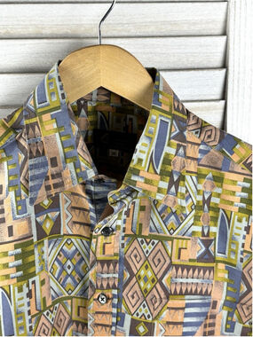 Vintage Geometric Artesian Print Silk Button Up Shirt Size Medium 100% Thai Silk